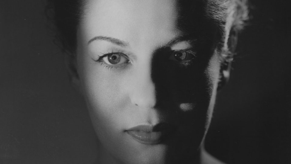 Headshot of Uta Hagen